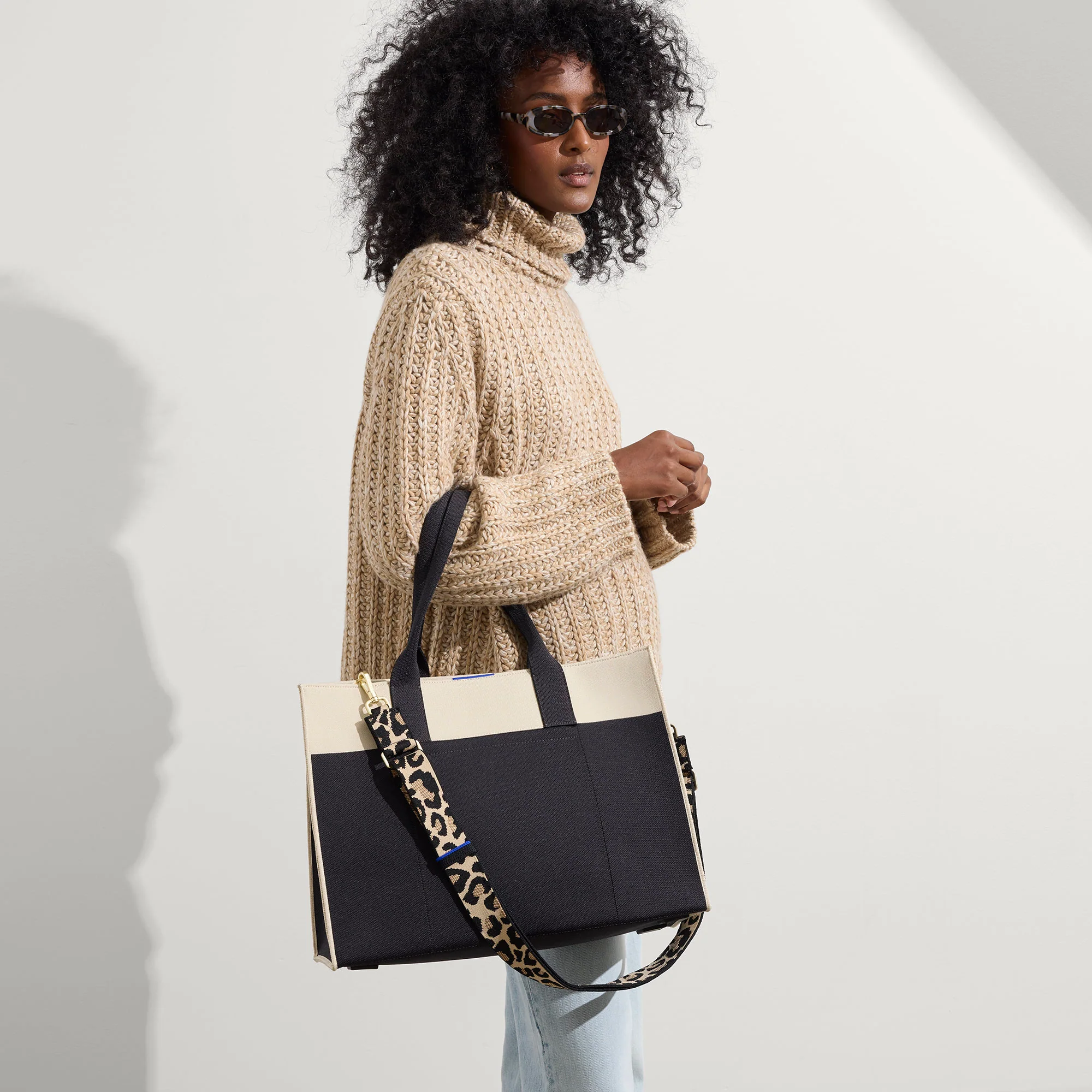 The Classic Tote - Luna - Image 4