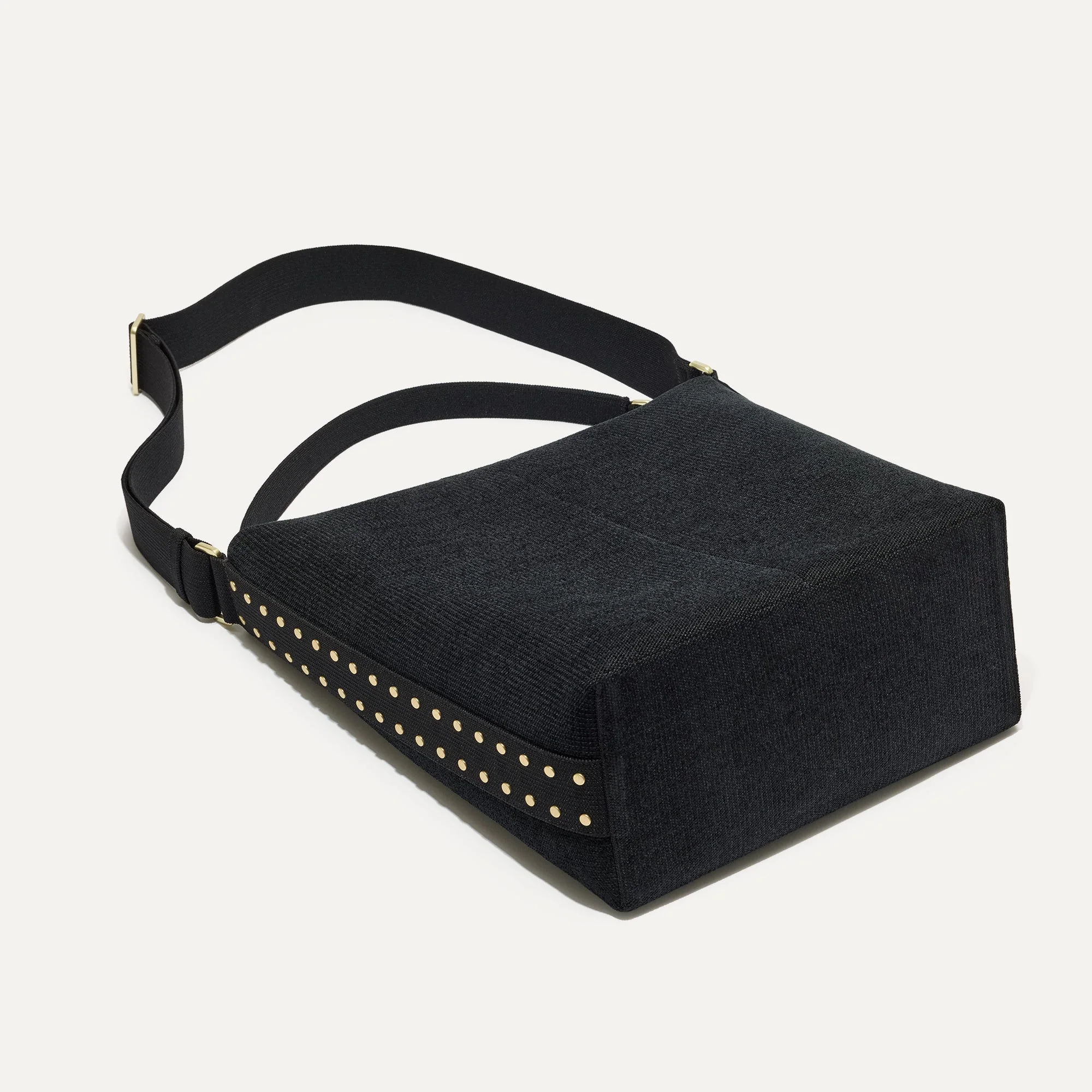 The ReVelvet™ Bucket Bag - ReVelvet™ Black - Image 6