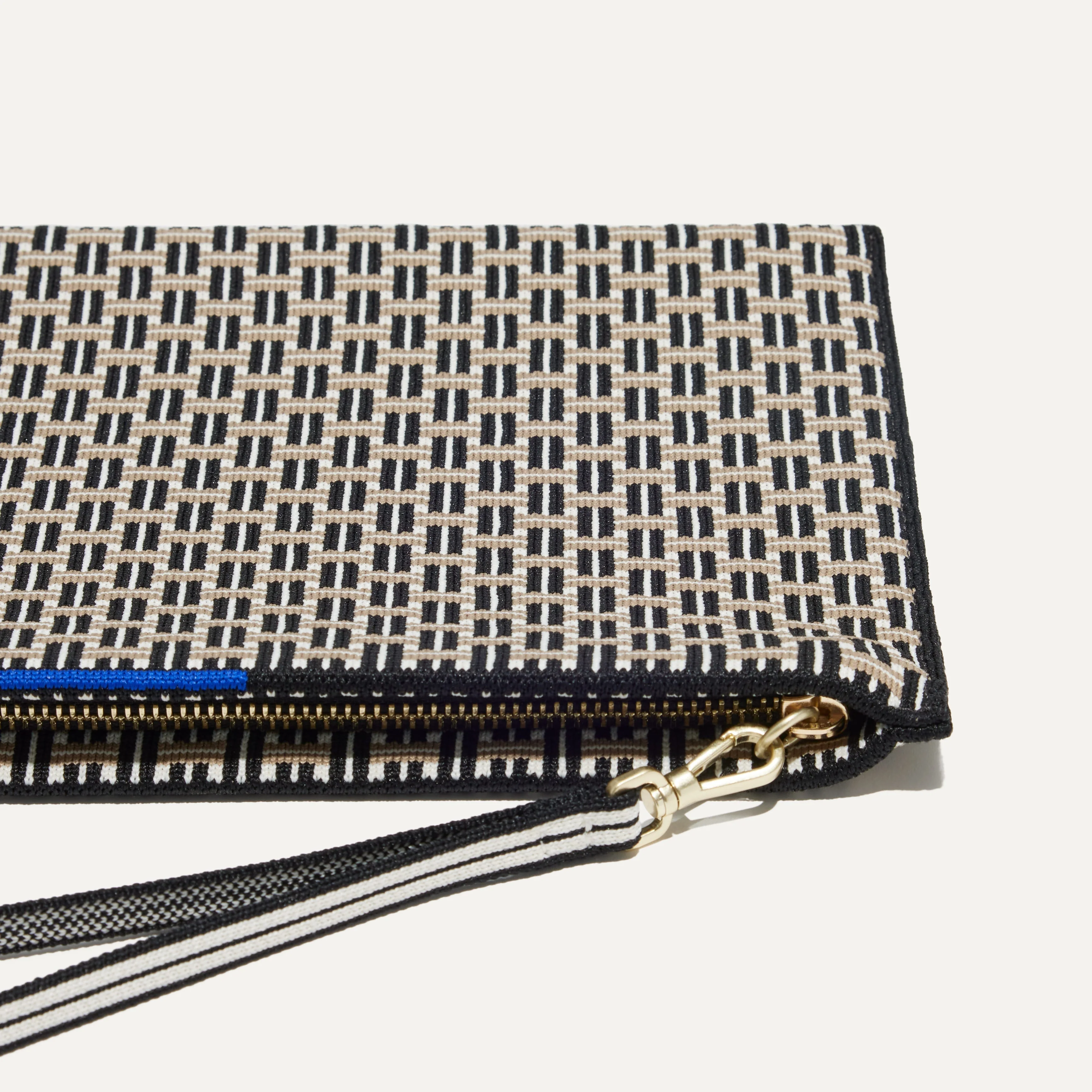The Wristlet - Jetset Black - Image 6